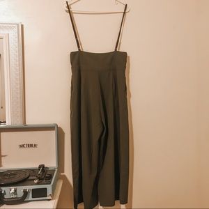 Olive waist high wide pant with spaghetti strap.